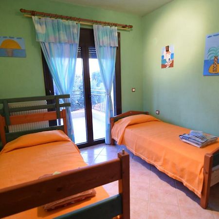 Holiday Villa Vee เนอา สกีโอนี ภายนอก รูปภาพ